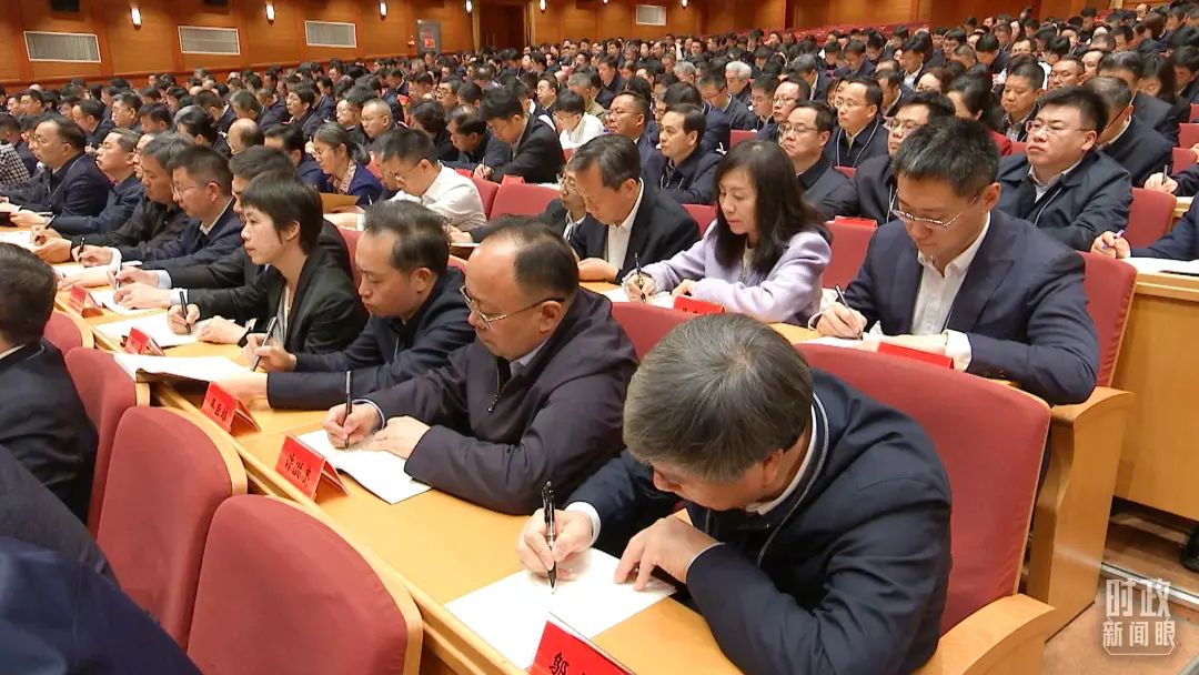 年轻干部怎样健康成长，三亿官方官网三亿（中国）_三亿（中国）提出这份“行动指南”